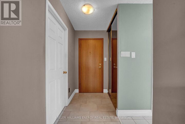 Photo de la propriété: 80 Athol Street East 302 ON L1H 8B7