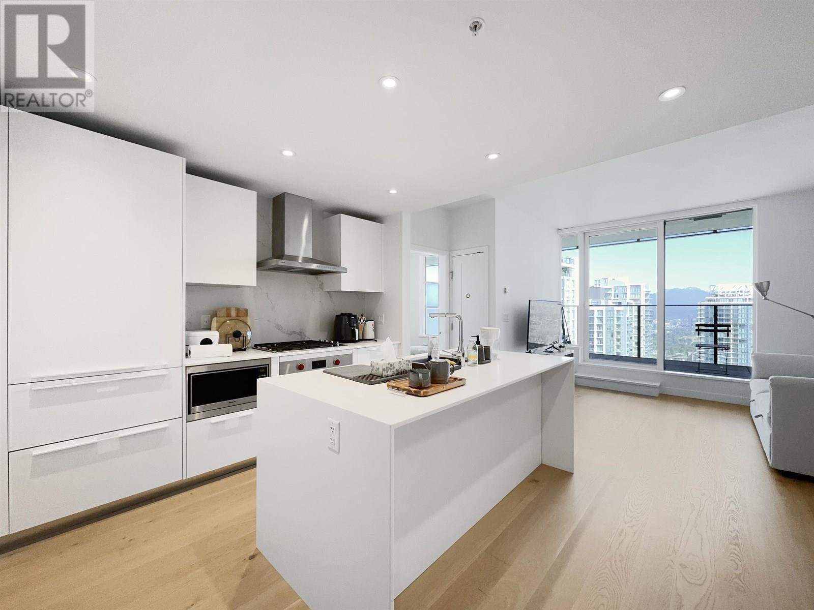 Property Photo:  6699 Dunblane Avenue 33xx  BC V5H 0J8 