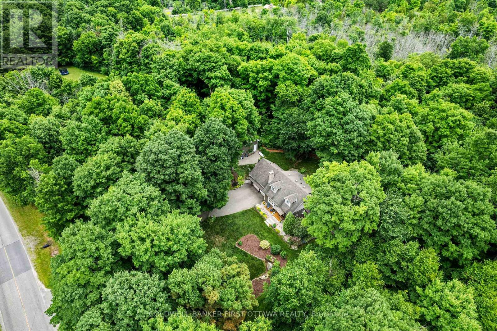 Photo de la propriété: 99 Old Kingston Road ON K0G 1L0