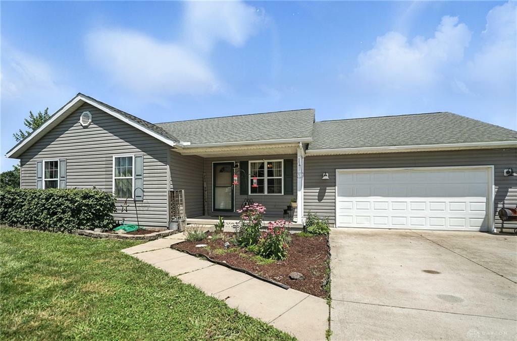 Property Photo: 204 Ivy Creek Cove OH 45335