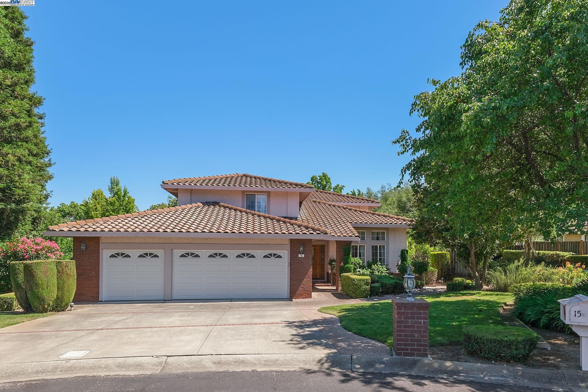 Property Photo: 15 Foothill Ln CA 94588