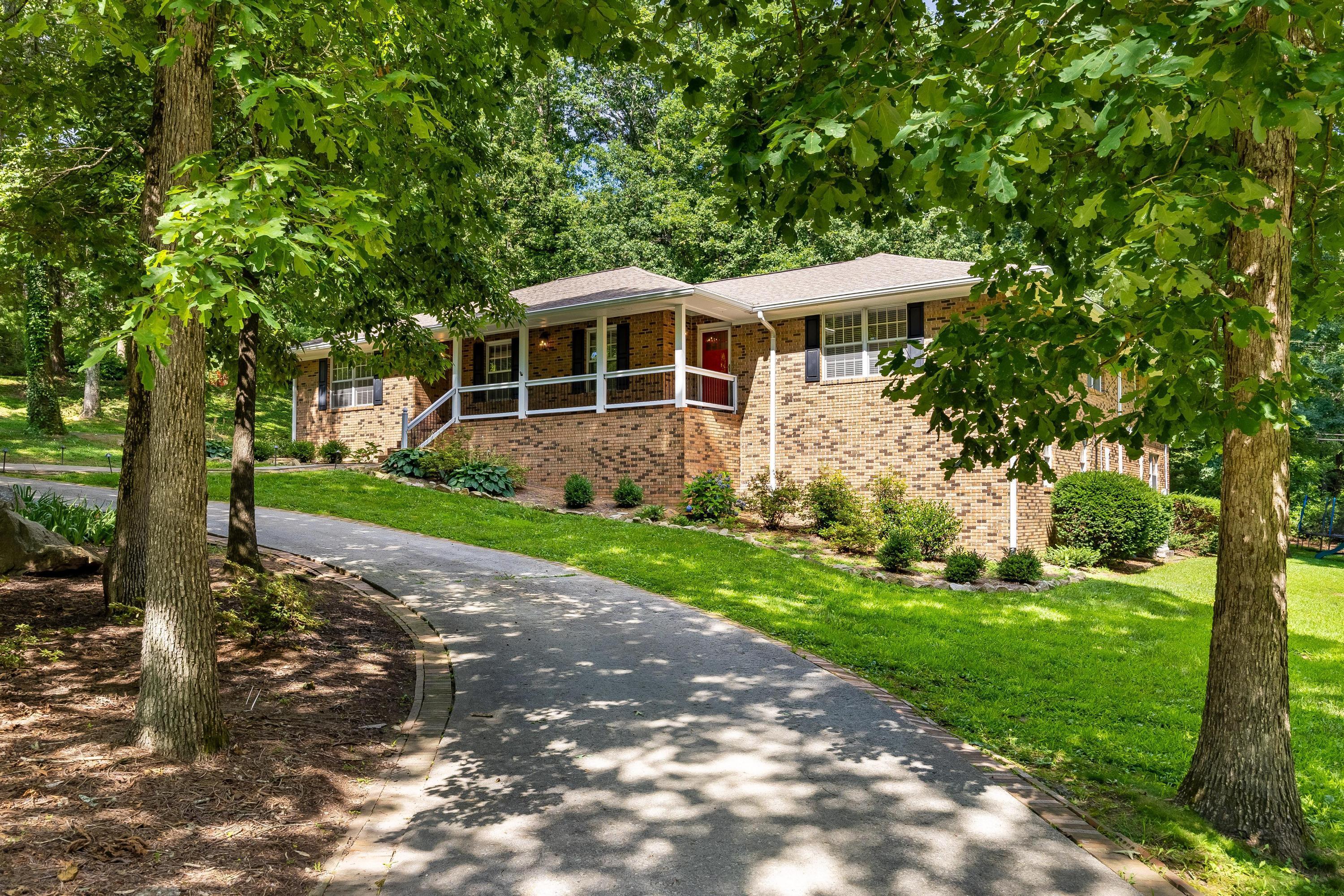Property Photo: 14 Carriage Hill TN 37377