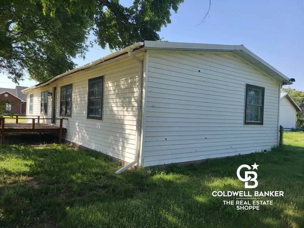 Property Photo: 300 SE Piute Avenue KS 67870