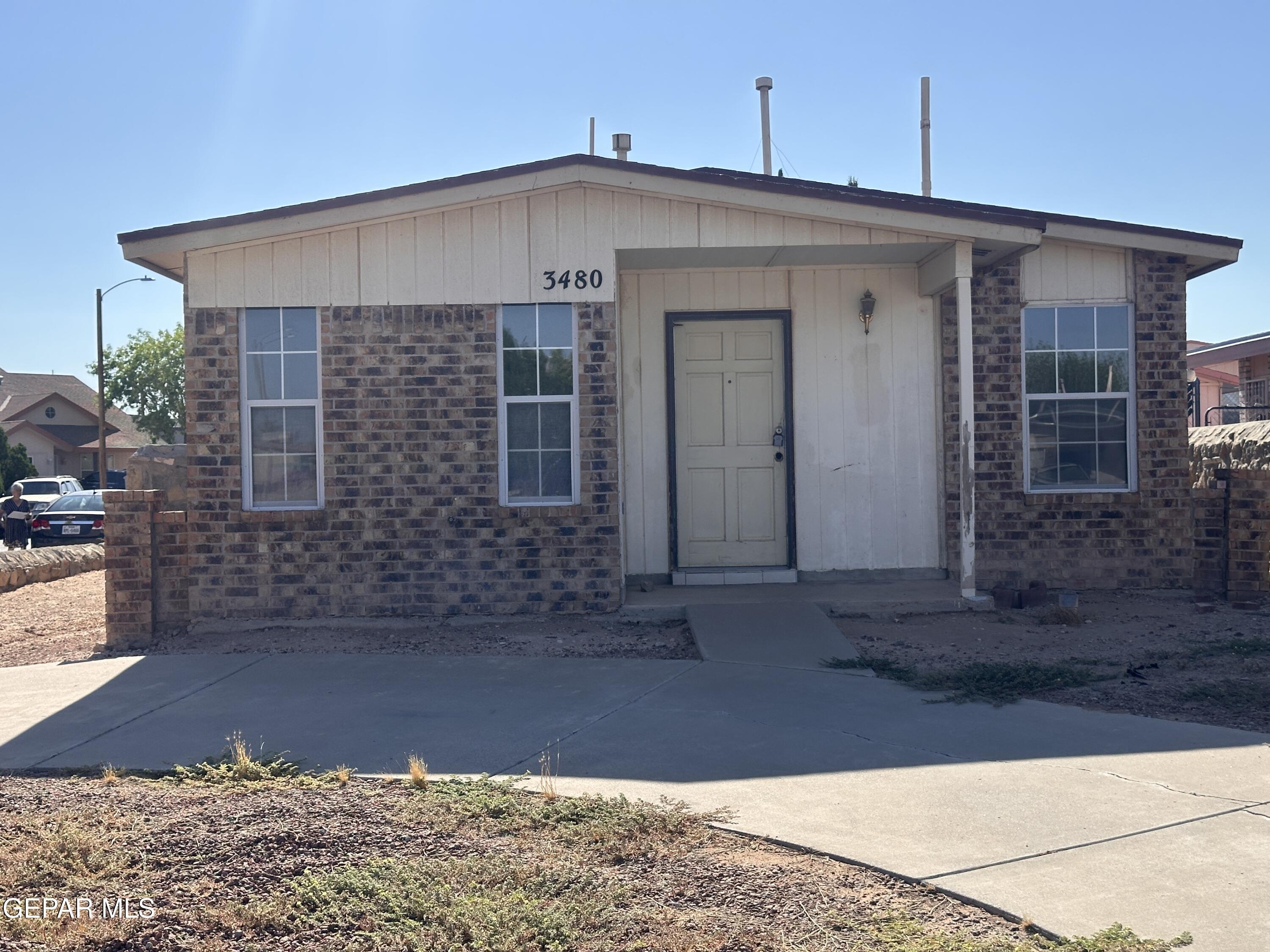 Property Photo: 3480 Broken Bow Street TX 79936