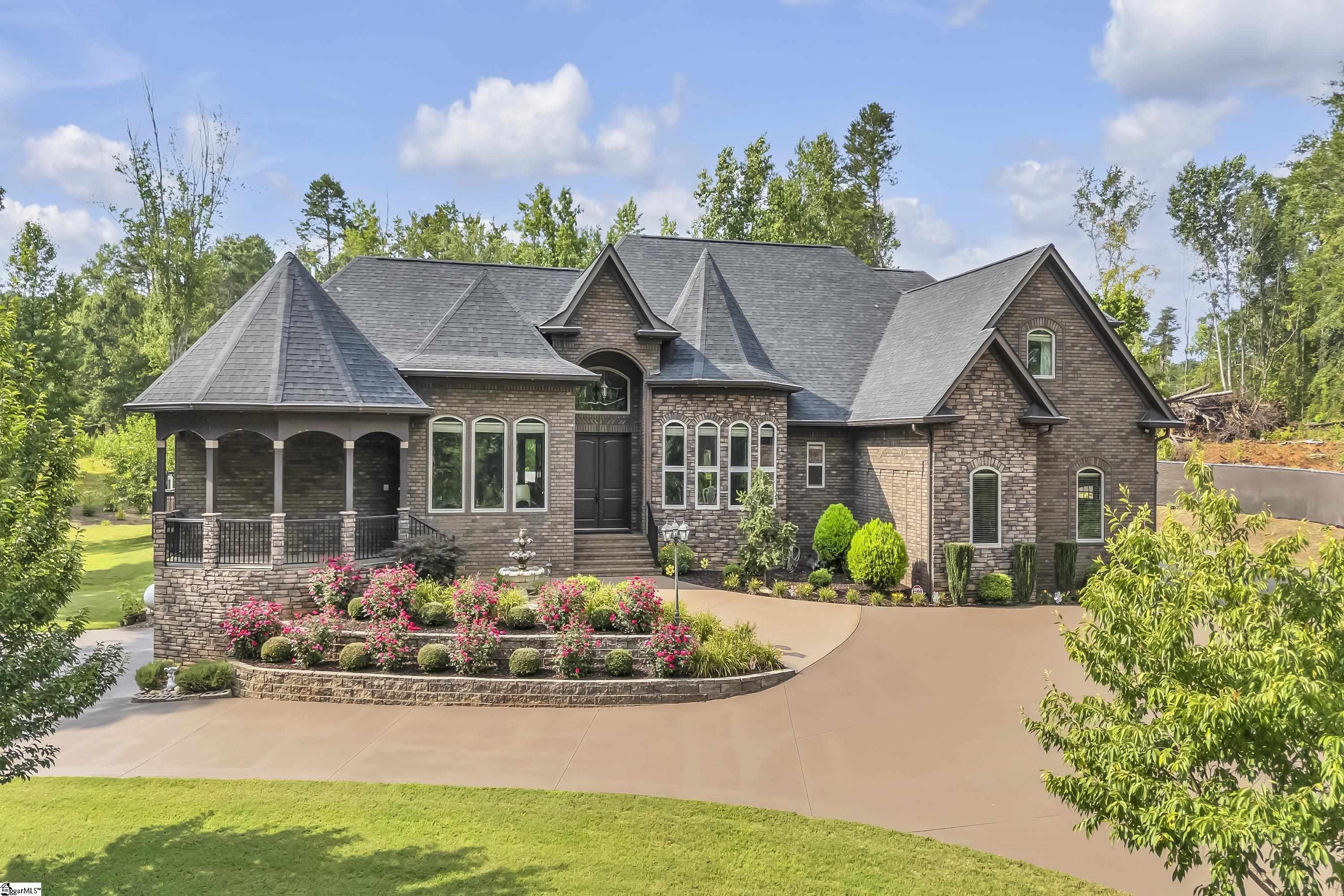 Property Photo: 983 Foster Road SC 29349