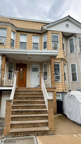 956 Dehart Pl  Elizabeth City NJ 07202 photo