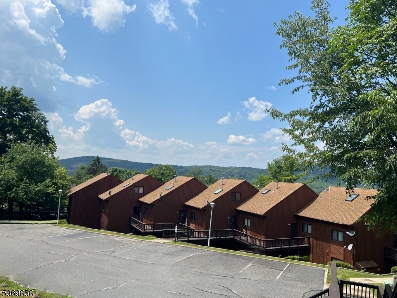 Property Photo: 23 Wimbledon Dr 9 NJ 07462