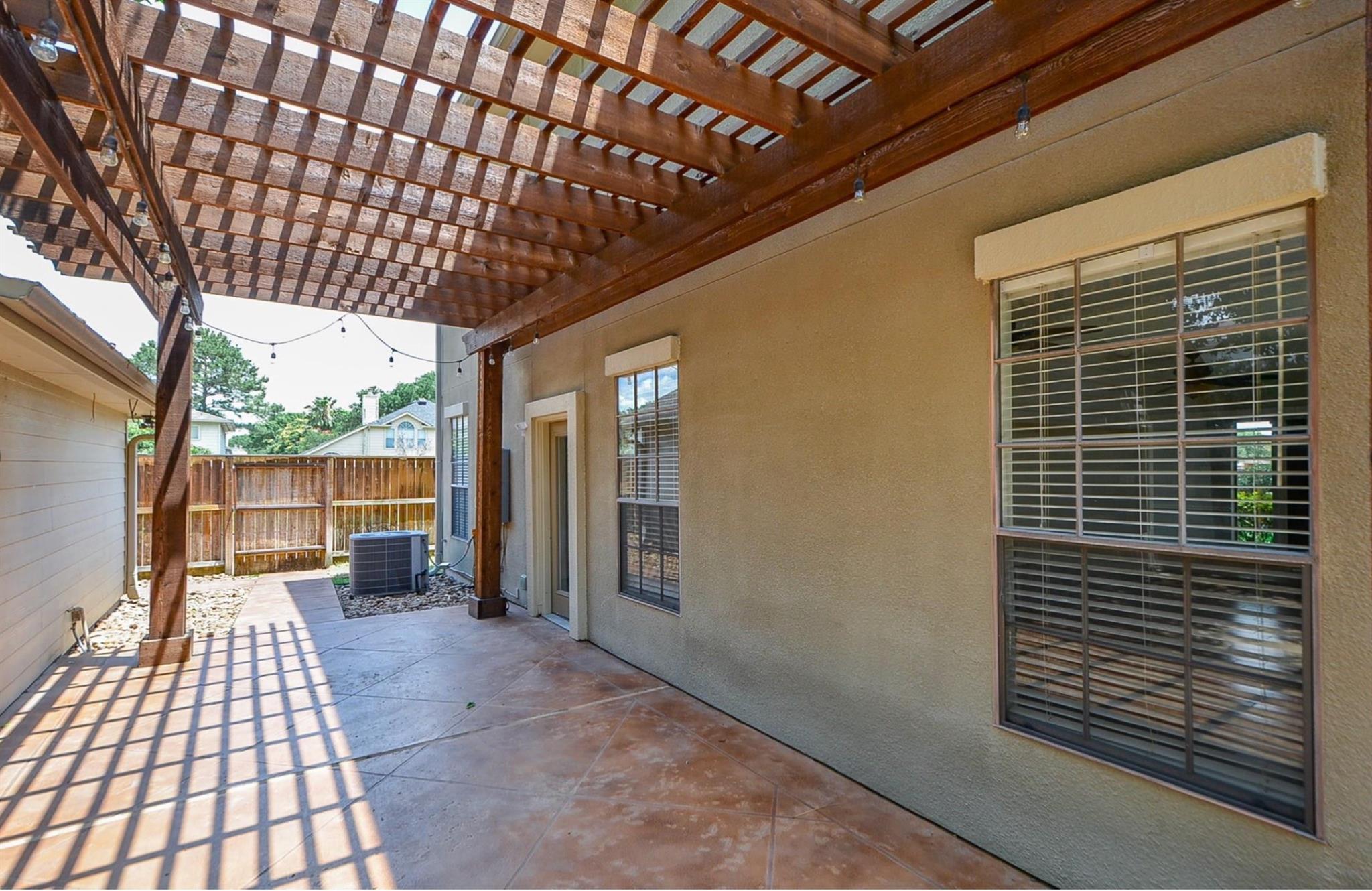 Property Photo:  6831 Hollow Hearth Drive  TX 77084 