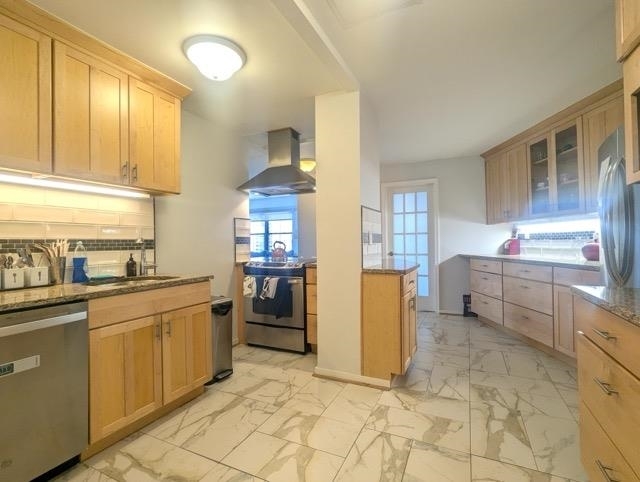 Property Photo: 1 Greene St 701 NJ 07302
