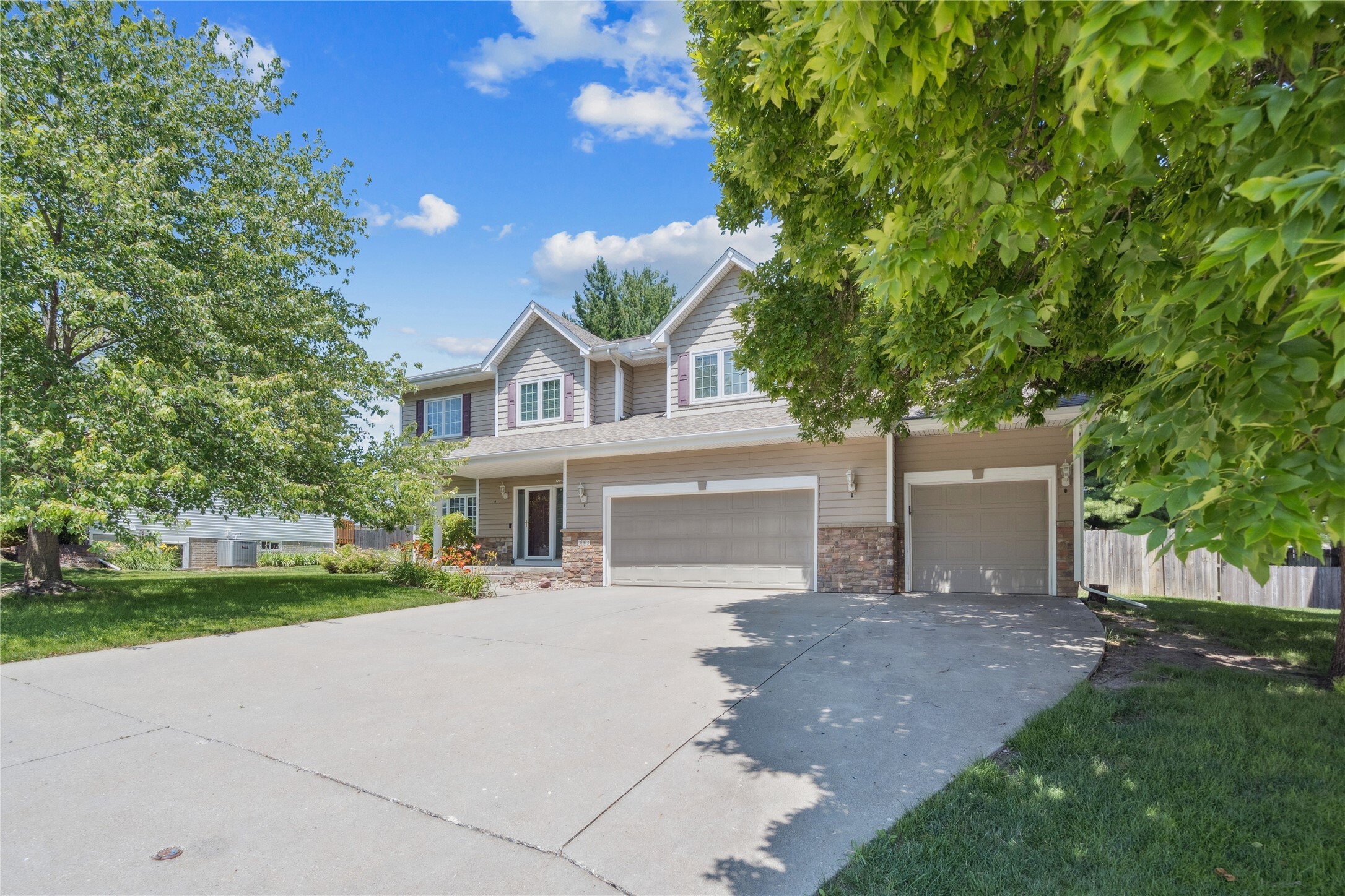 Property Photo: 303 Trevor Court IA 50211