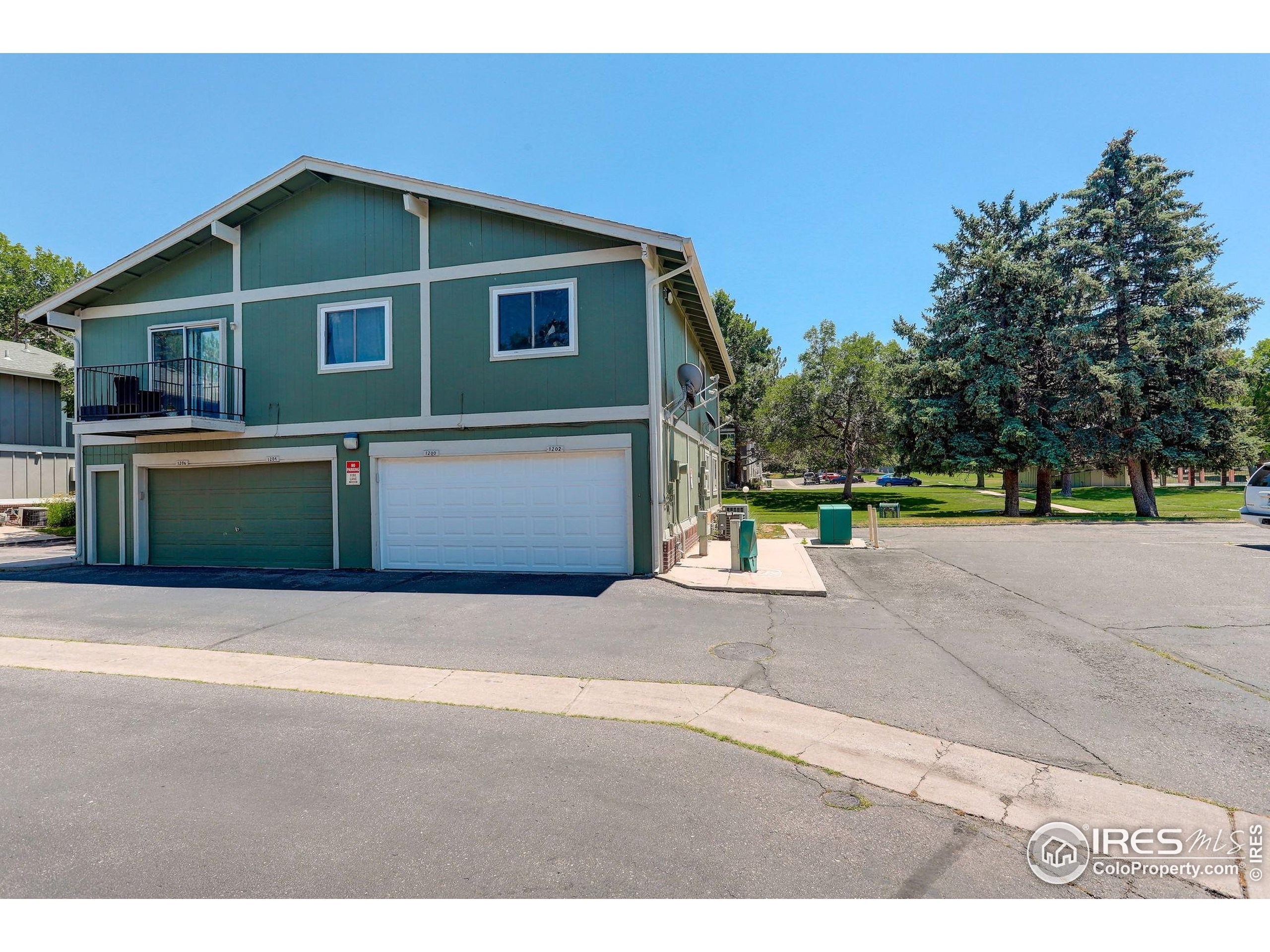 Property Photo: 1204 S Uvalda St CO 80012