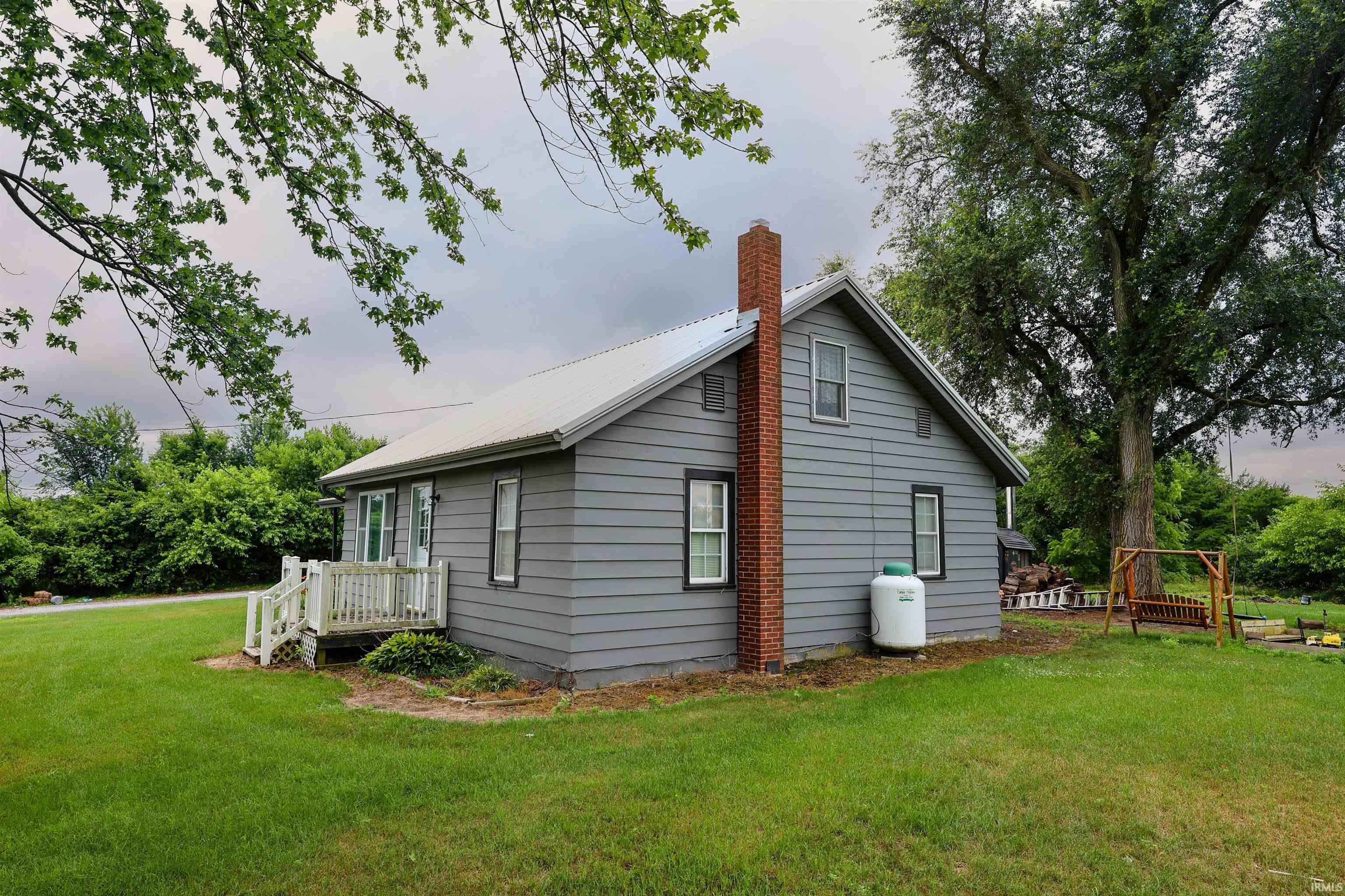 Property Photo:  335 N 400 E  IN 46703 