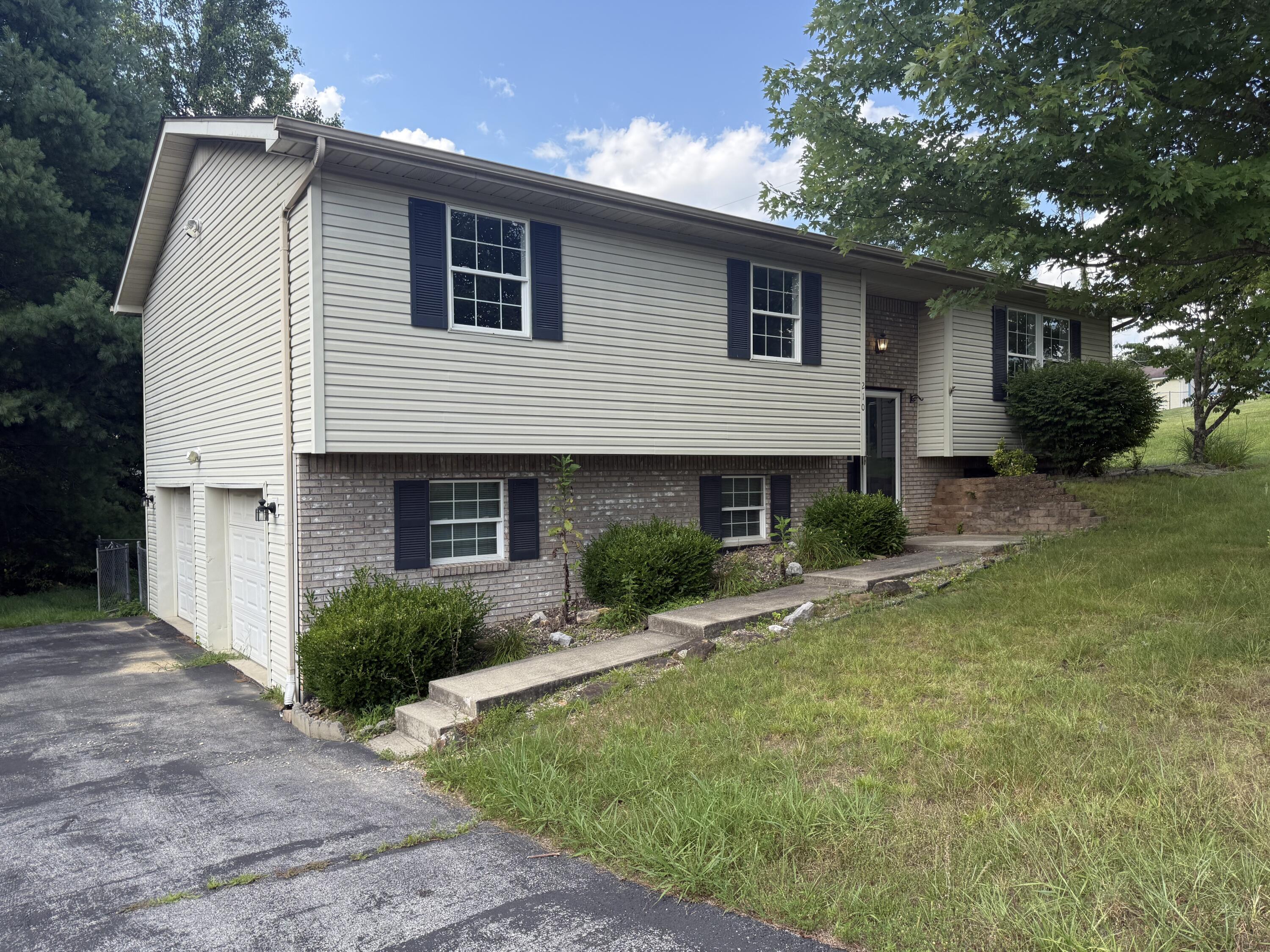 Property Photo: 210 Blossom Rdg Drive KY 40701