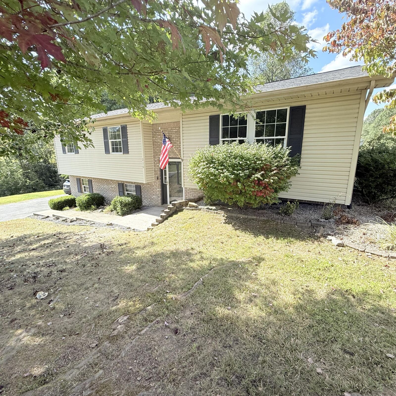 Property Photo: 210 Blossom Rdg Drive KY 40701