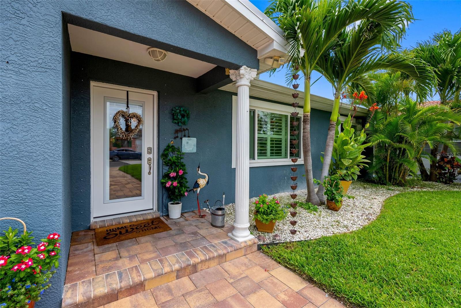 Property Photo: 621 77th Avenue FL 33706