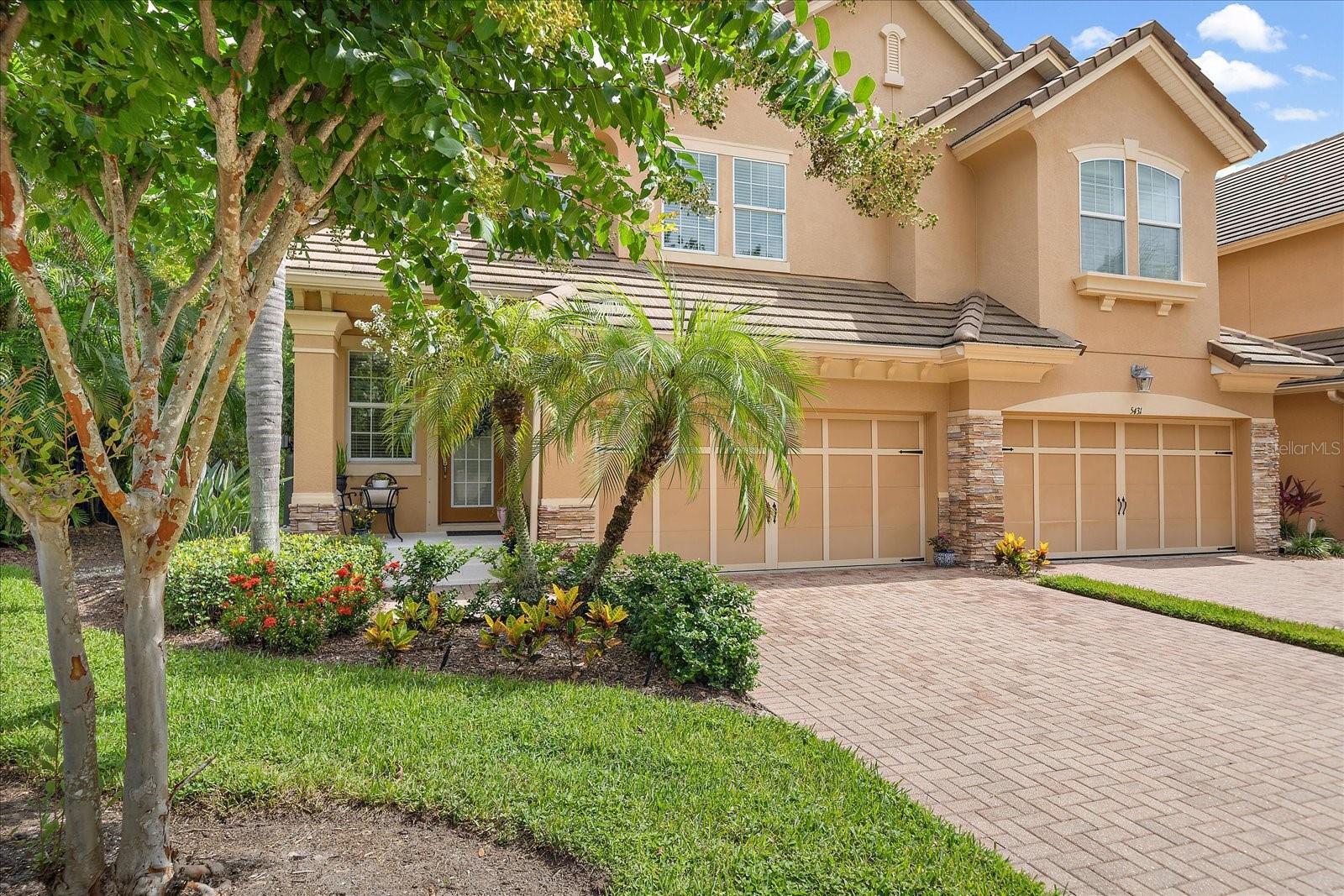 Property Photo: 5427 Napa Drive FL 34243
