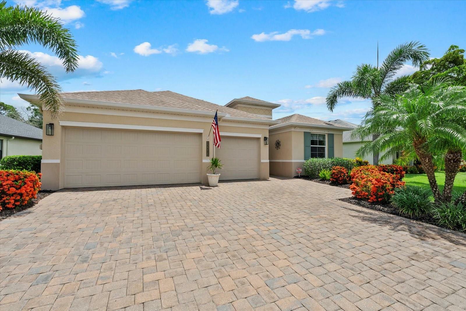 Property Photo: 12215 Goldenrod Avenue FL 34212