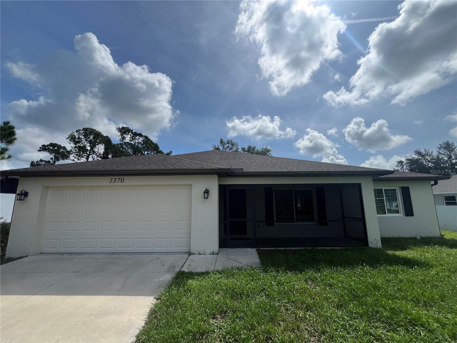Property Photo: 1370 McCrory Street FL 34286