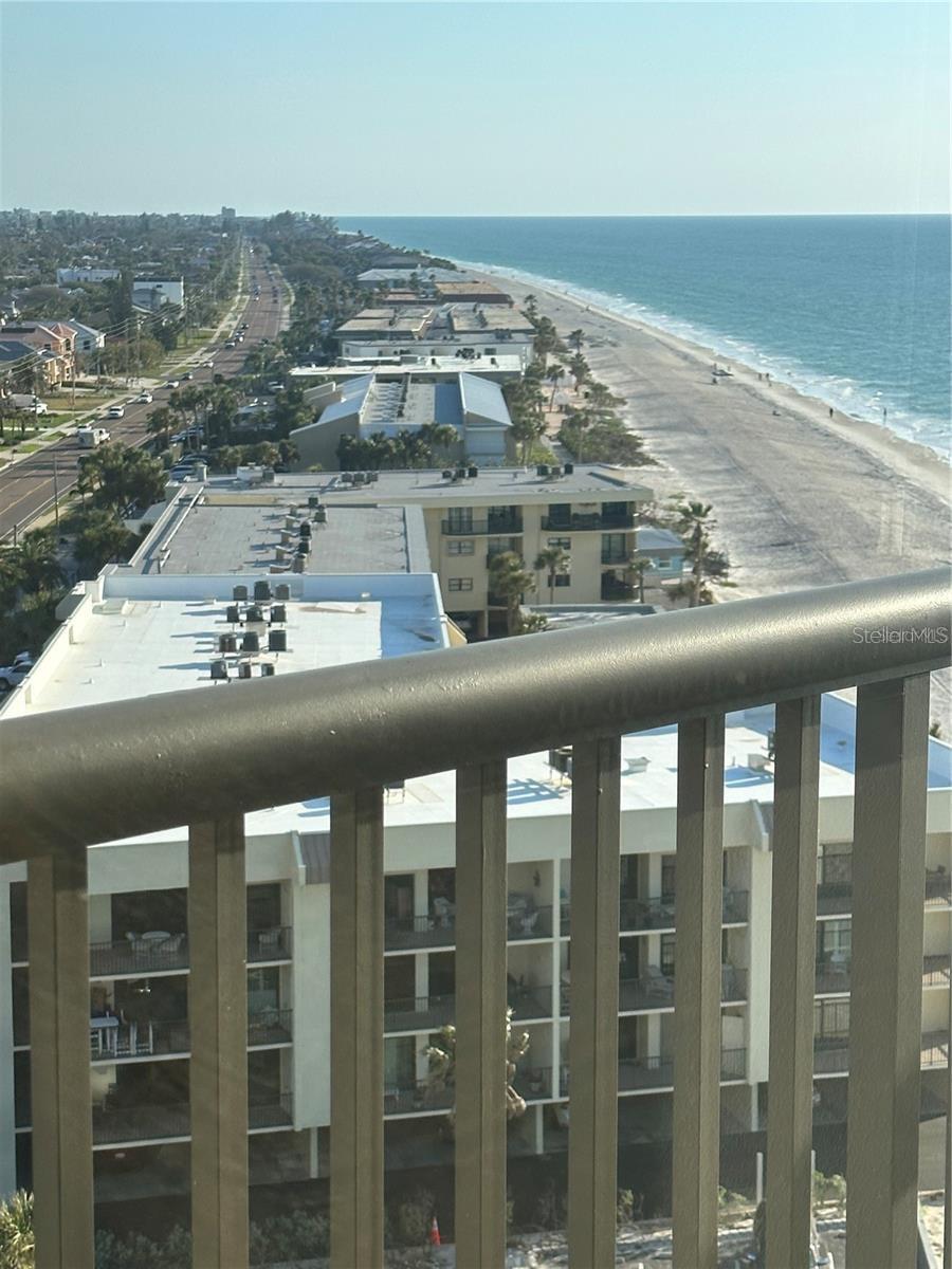 Property Photo: 1660 Gulf Boulevard Ph1 FL 33767