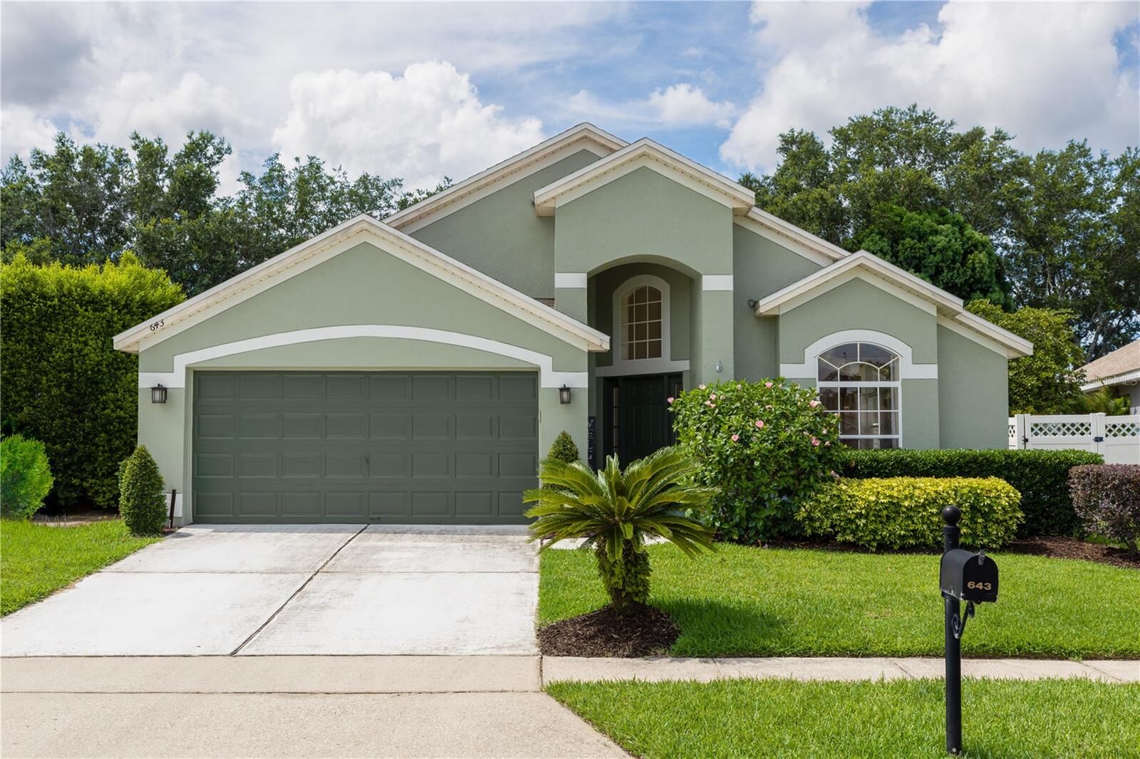 Property Photo:  643 Blenheim Loop  FL 32708 