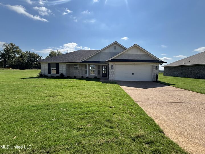 Property Photo:  103 Red Bird Cove  MS 38668 