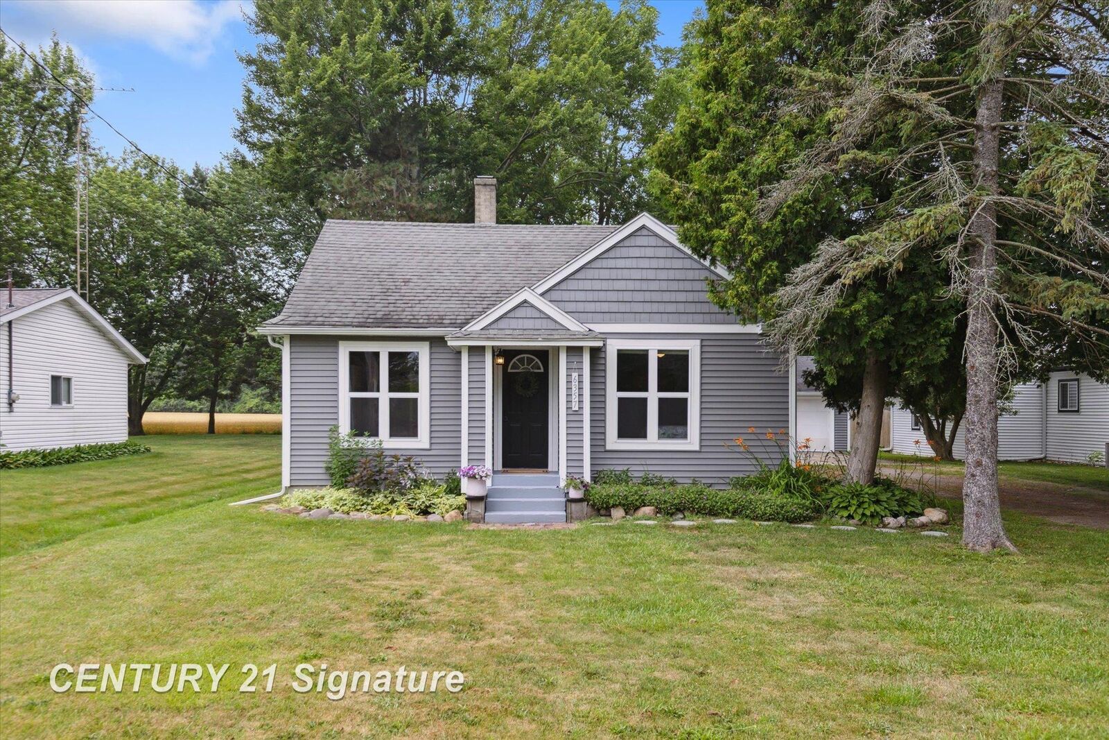Property Photo: 6357 Mackinaw Road MI 48604
