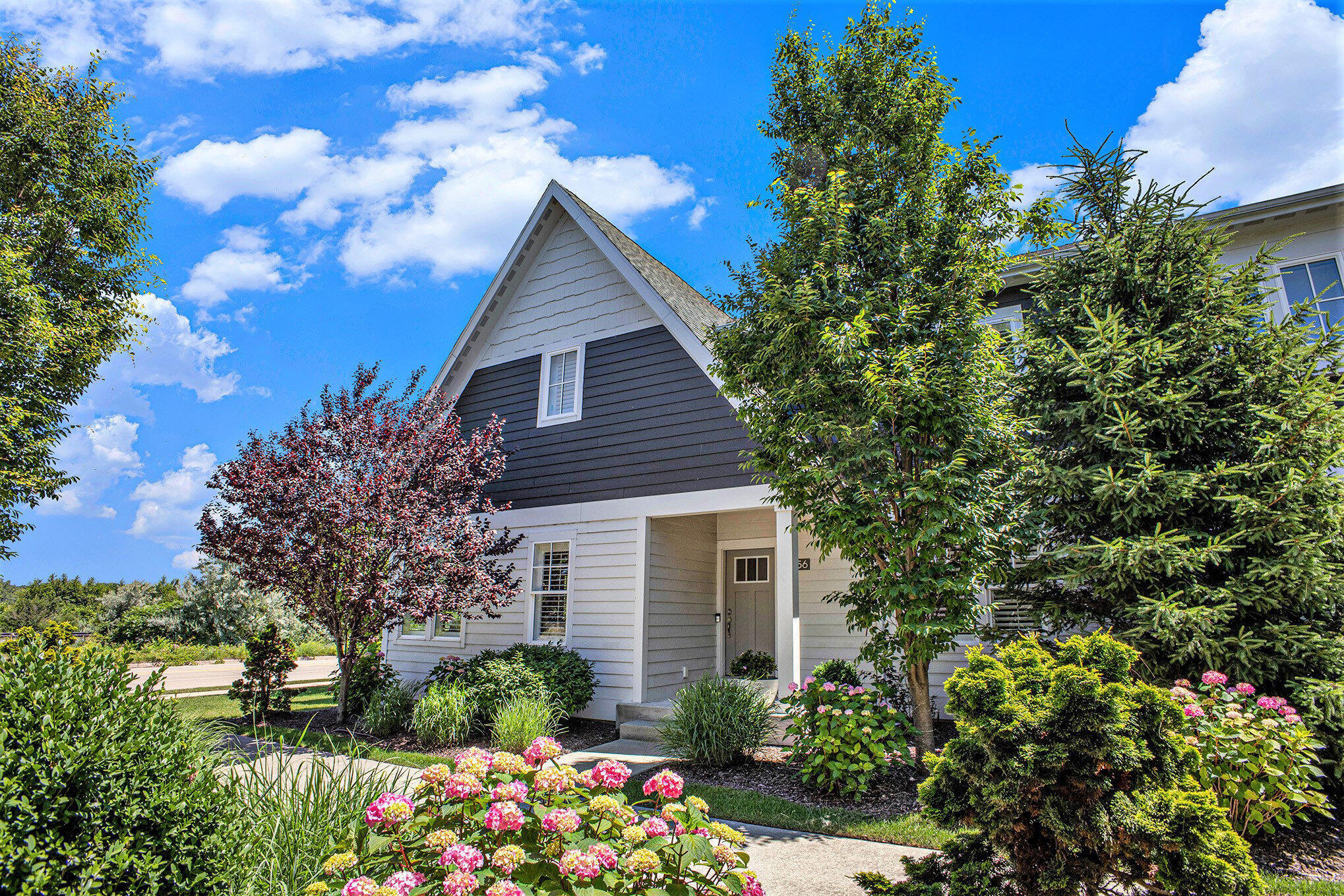 Property Photo: 956 Whitwam Drive MI 49085