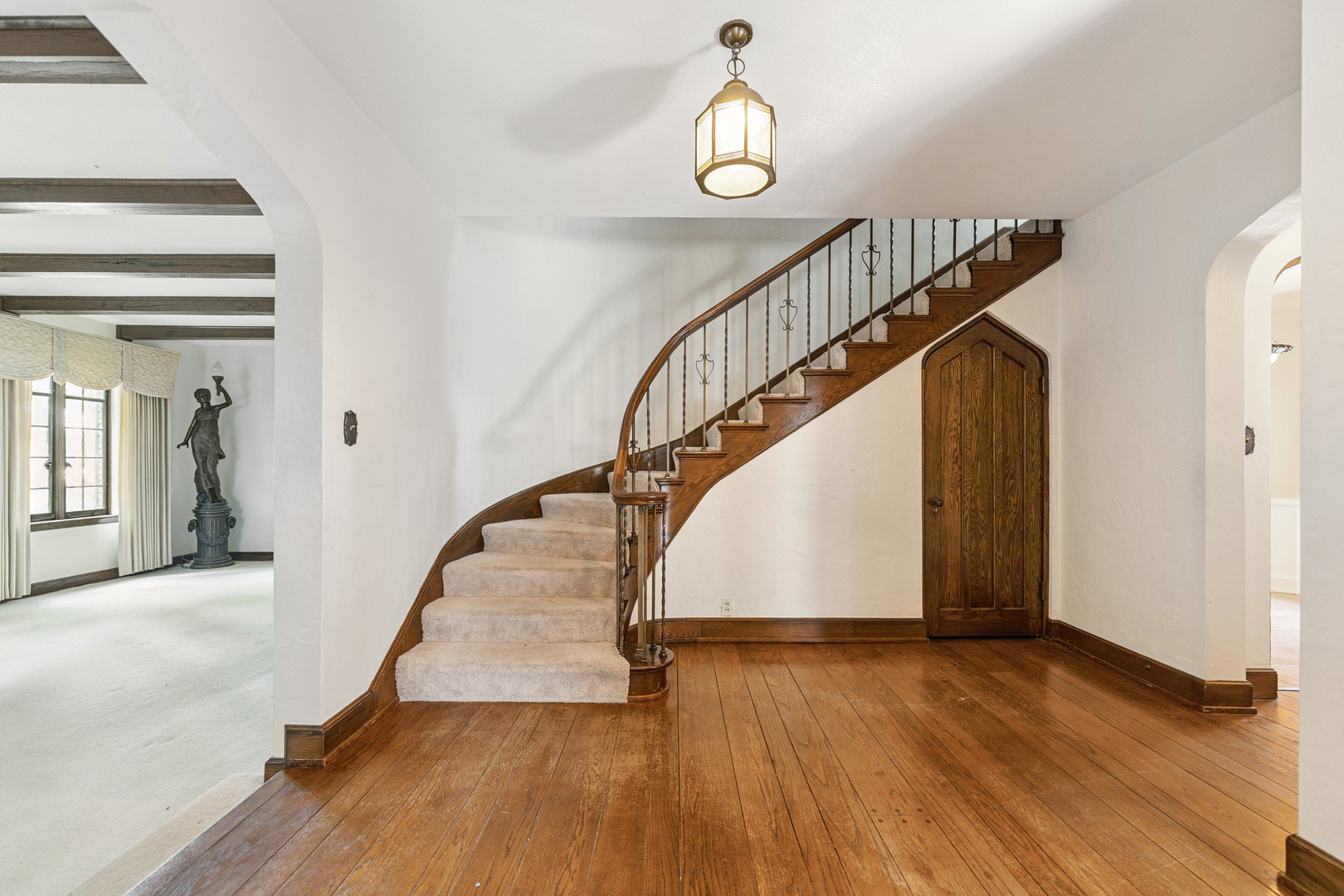 Property Photo: 1046 N 7th Street IL 61068