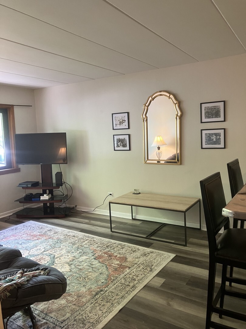 Property Photo:  109 S Elmwood Avenue 27  IL 60302 