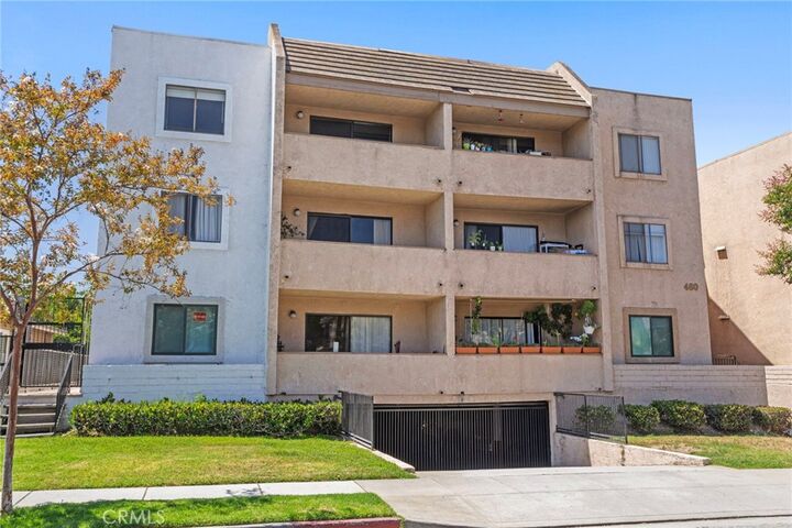 Property Photo: 460 Salem Street 18 CA 91203