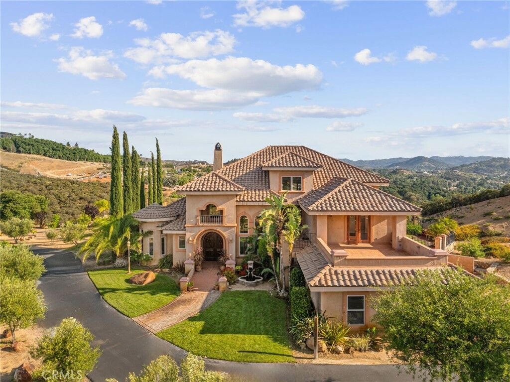 Property Photo:  37654 Calle De Lobo  CA 92562 