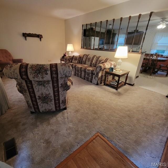 Property Photo: 304 Hillcrest Drive MO 63670