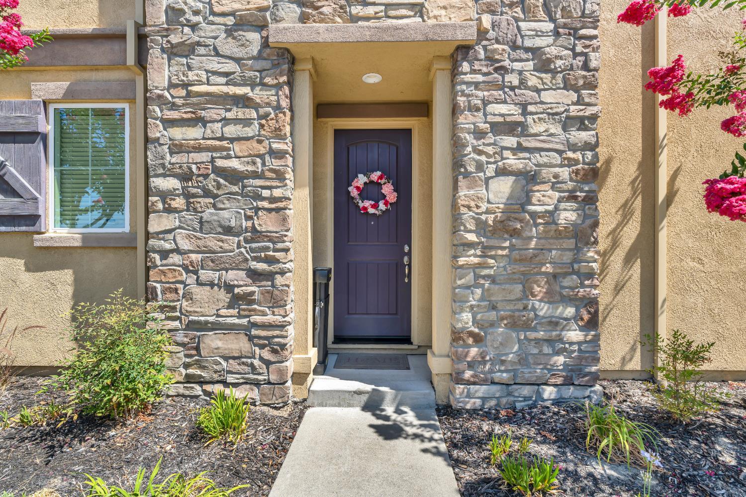 Property Photo: 2116 Camino Real Way CA 95747