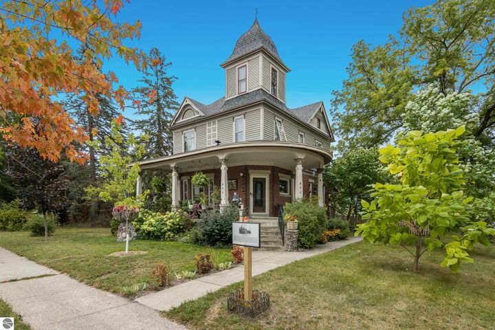 Property Photo: 402 E Cayuga Street MI 49615