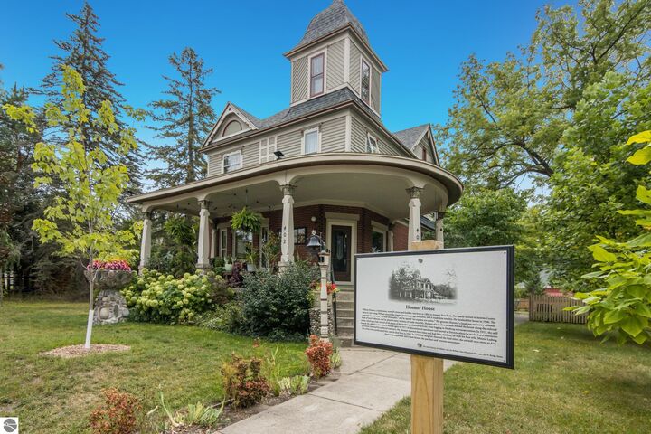 Property Photo:  402 E Cayuga Street  MI 49615 