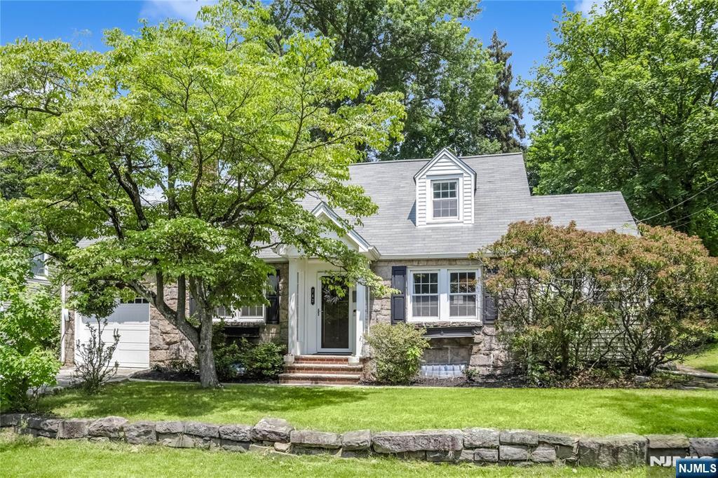 742 Oradell Avenue  Oradell NJ 07649 photo
