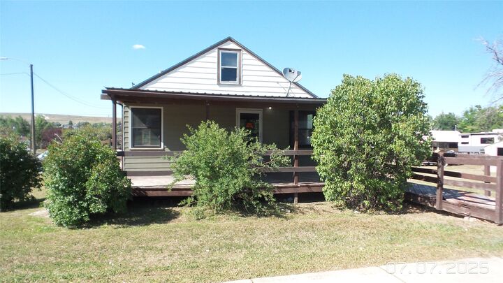 Property Photo:  1027 4th Avenue NW  MT 59404 