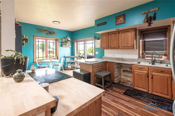 Property Photo:  5196 County Road J  OH 43518 