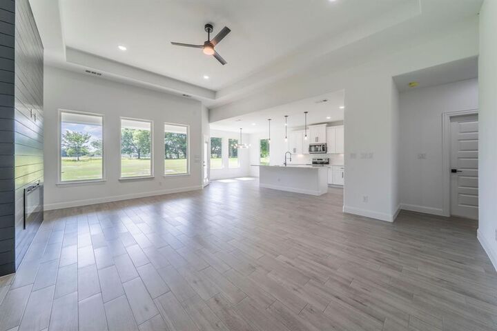 Property Photo: 501 S Main Street TX 75439