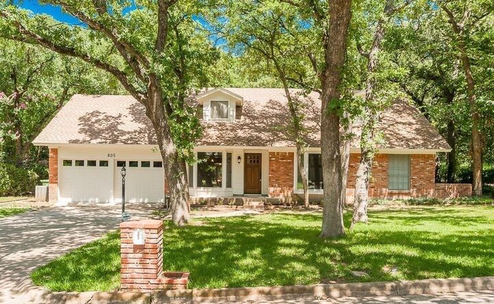 805 Live Oak Lane  Arlington TX 76012 photo