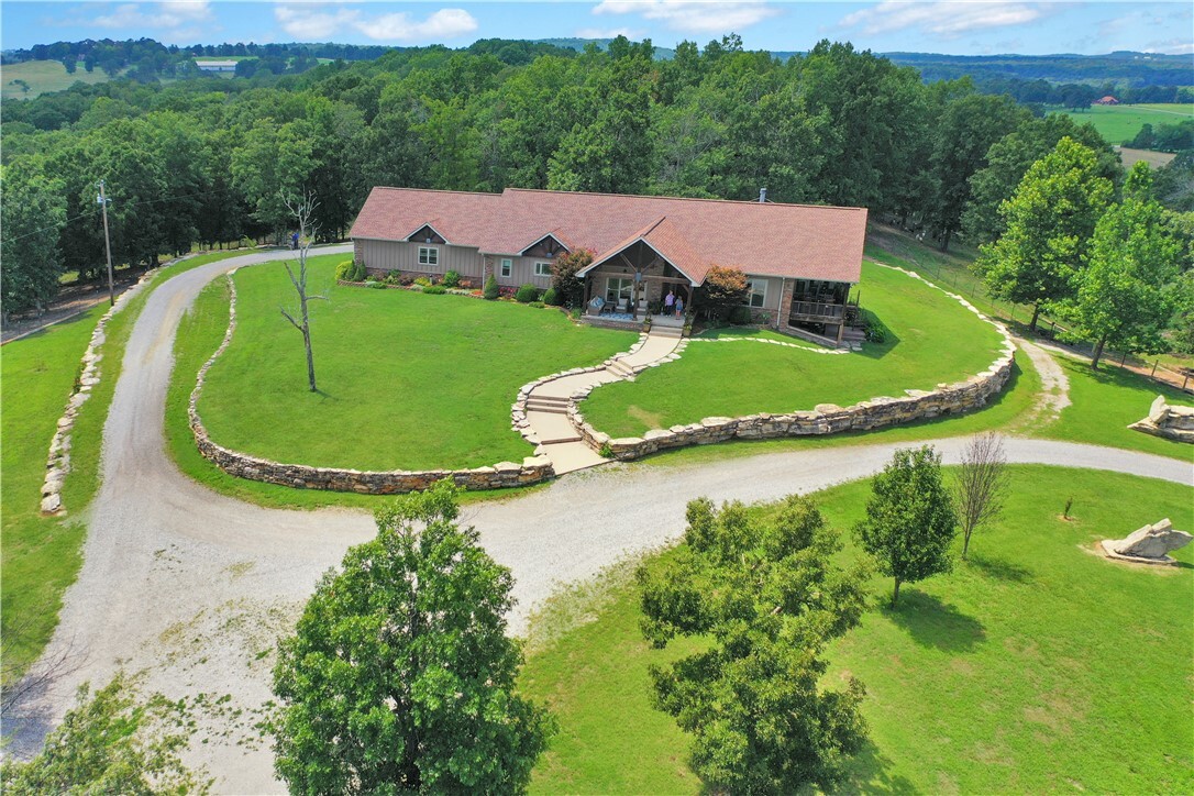Property Photo: 6633 S Highway 201 AR 72653