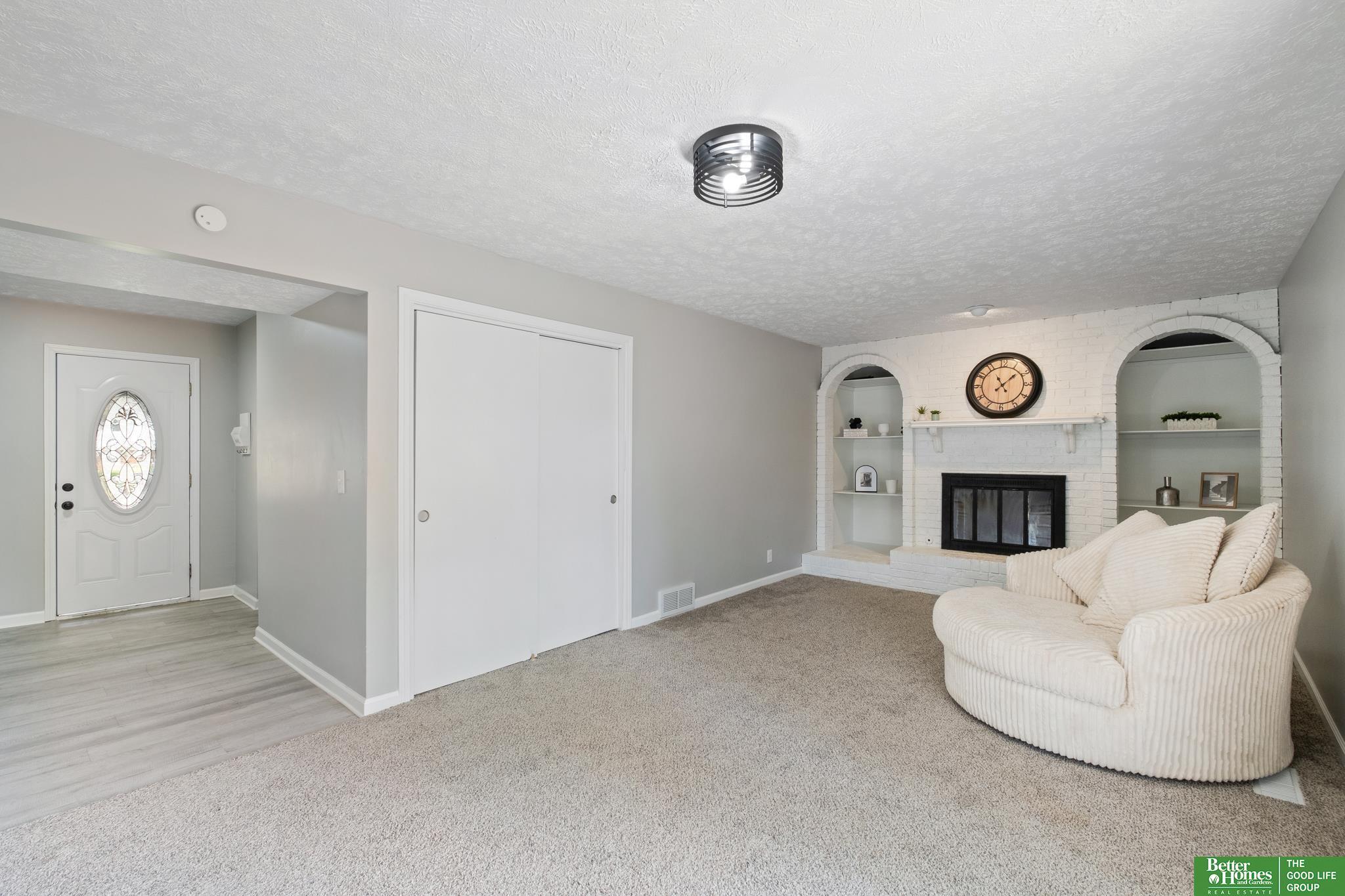 Property Photo: 3501 Leawood Drive NE 68123