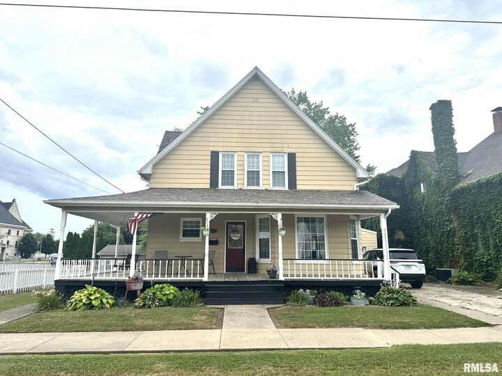 146 W Locust Street  Canton IL 61520 photo