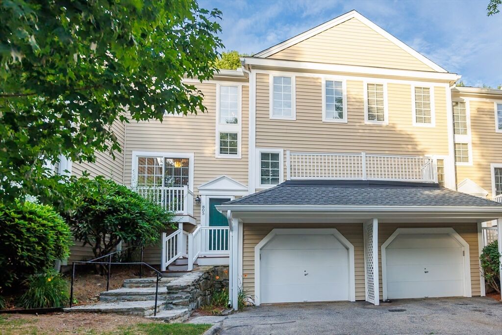 Property Photo:  805 Kittering Way 805  MA 01609 