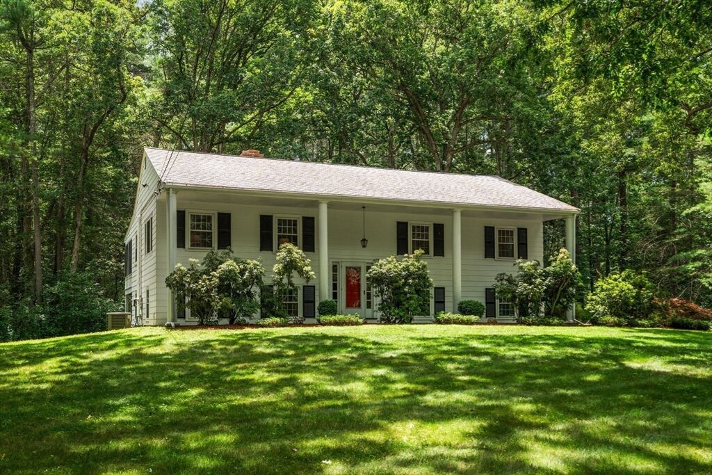 Property Photo:  7 Old Causeway Rd  MA 01730 