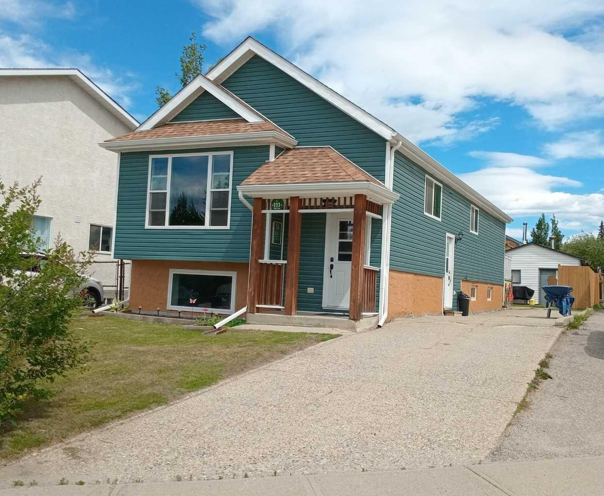 Property Photo: 111 Sitar Crescent AB T7V 1S6