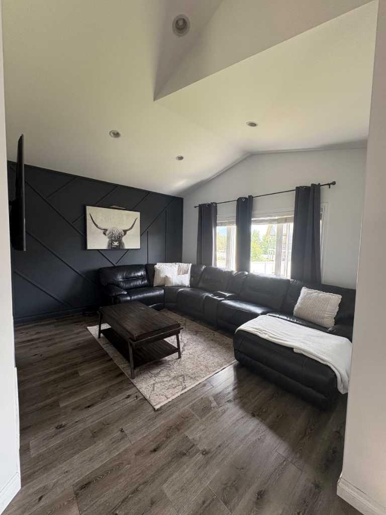 Property Photo: 4229 Westbrook Road AB T4M 0L4