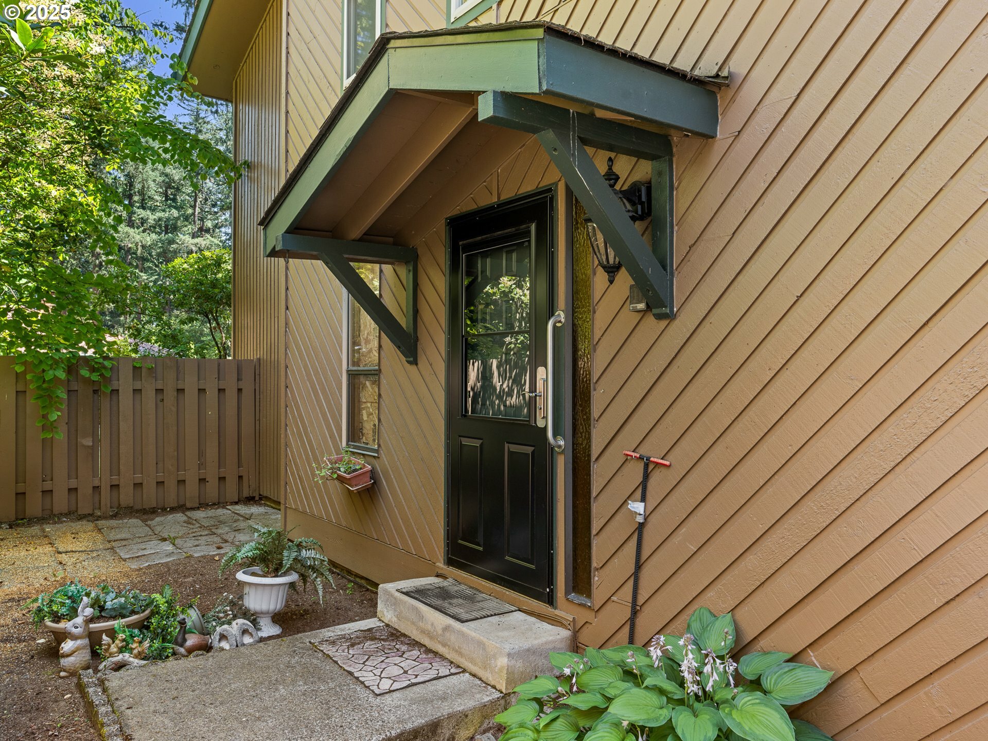 Property Photo: 3264 SE 153rd Ave OR 97236