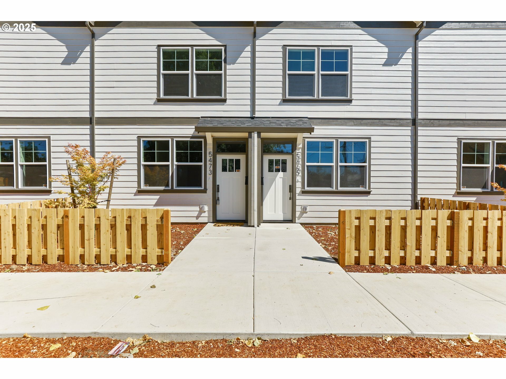 Property Photo: 5473 N Fessenden St OR 97203