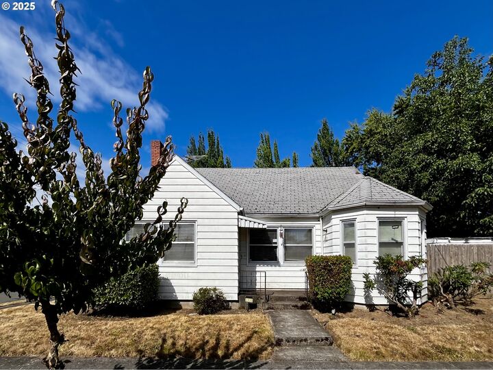 Property Photo: 2333 SE 40th Ave OR 97214